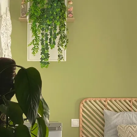 Belle Independante * Sargé Les Le Mans